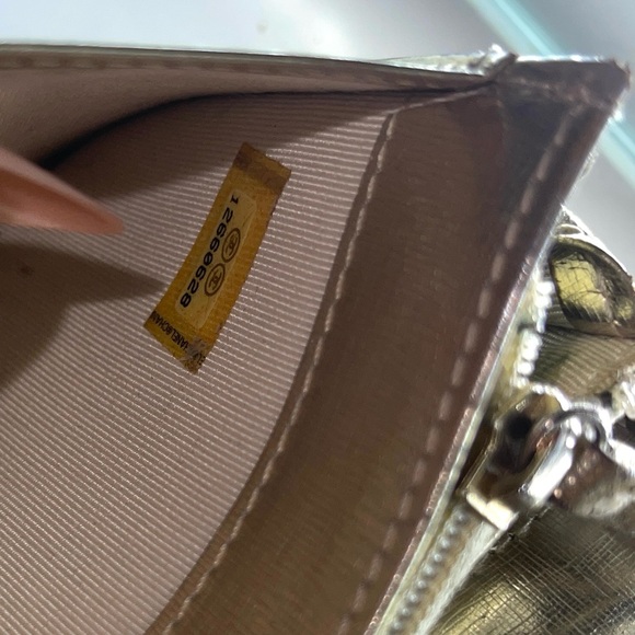 Chanel Wallet Timeless CC Metallic Gold Leather Long Flap Continental Yen Bifold - Picture 17 of 17